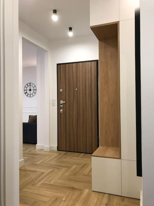 Garden Gates - Luxury Apartment In The Heart Of Gdansk Old Town מראה חיצוני תמונה